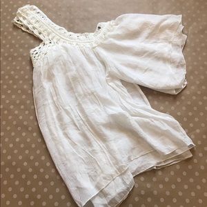 Beautiful New without tags white blouse